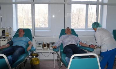 Единороссы Железнодорожного района Рязани сдают кровь